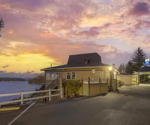 Photo 2 - Best Western Pier Point Inn