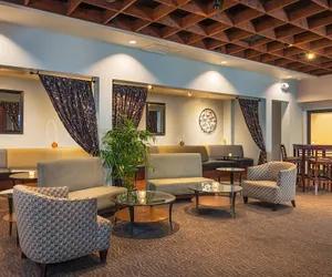 Photo 2 - Handlery Hotel