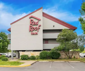 Photo 2 - Red Roof Inn Allentown Airport