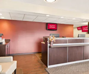 Photo 4 - Red Roof Inn Allentown Airport