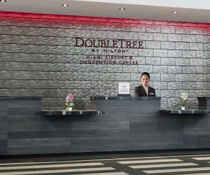 Photo 4 - DoubleTree by Hilton Hotel Miami Airport & Convention Center