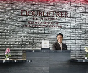 Photo 3 - DoubleTree by Hilton Hotel Miami Airport & Convention Center