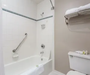 Photo 4 - Shilo Inn Hotel & Suites - Yuma