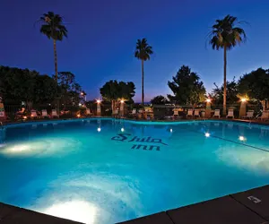 Photo 2 - Shilo Inn Hotel & Suites - Yuma