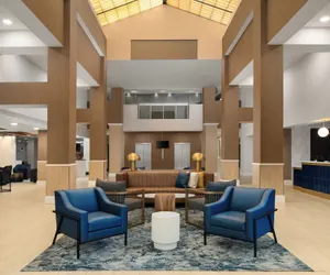 Photo 3 - Doubletree by Hilton Hotel Norfolk Airport