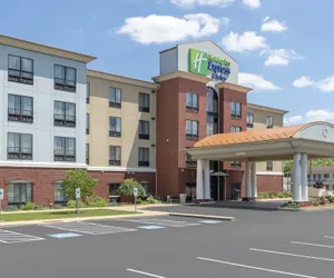 Photo 2 - Holiday Inn Express Hotel & Suites New Philadelphia by IHG