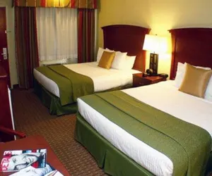 Photo 2 - Quality Inn & Suites, Santa Cruz Mountains