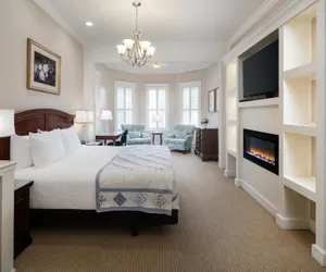 Photo 4 - Best Western Grandma's Feather Bed