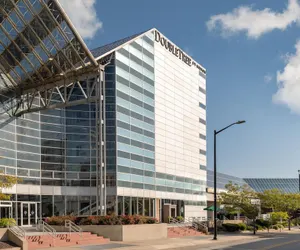 Photo 2 - Doubletree Hotel South Bend