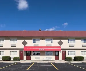 Photo 2 - Red Roof Inn Dayton - Huber Heights