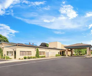 Photo 2 - Best Western Maple City Inn