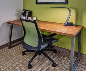 Photo 5 - Holiday Inn Express Memphis Medical Center Midtown by IHG