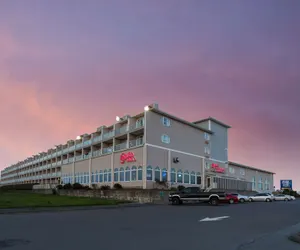 Photo 2 - Shilo Inn Suites Hotel - Ocean Shores