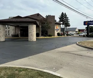 Photo 2 - Comfort Inn Maumee - Perrysburg Area