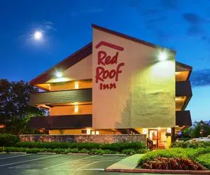 Photo 2 - Red Roof Inn Louisville Fair and Expo