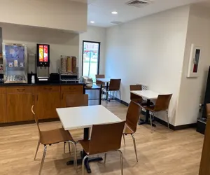 Photo 5 - Spark by Hilton Abingdon I-81 near Fairgrounds