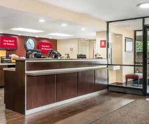 Photo 5 - Red Roof Inn Detroit Metro Airport - Taylor