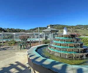 Photo 2 - Days Inn by Wyndham Novato/San Francisco