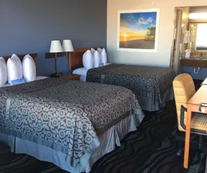 Photo 4 - Days Inn by Wyndham Fort Myers