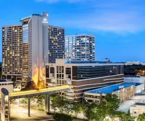 Photo 2 - Hilton Atlanta