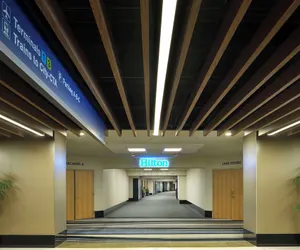 Photo 3 - Hilton Chicago O'Hare Airport