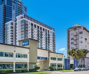 Photo 2 - Inn at 50 at Long Beach Convention Center