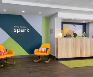 Photo 5 - Spark by Hilton Williamsburg Historic Area