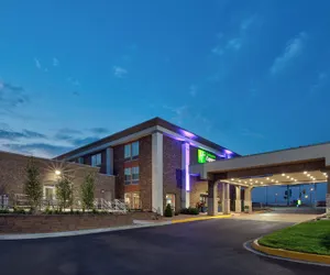 Photo 2 - Holiday Inn Express & Suites Eden Prairie – Minneapolis by IHG