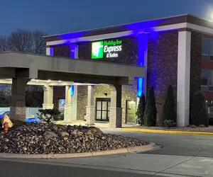 Photo 2 - Holiday Inn Express & Suites Eden Prairie – Minneapolis, an IHG Hotel