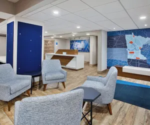 Photo 5 - Holiday Inn Express & Suites Eden Prairie – Minneapolis by IHG