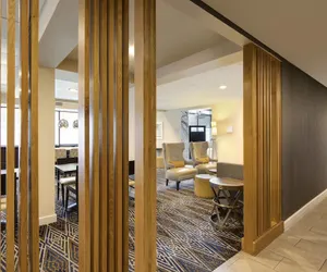 Photo 3 - Courtyard by Marriott Austin-University Area