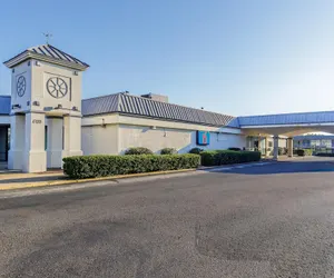 Photo 2 - Motel 6 Dumfries, VA