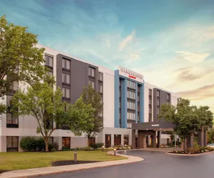 Photo 2 - SpringHill Suites Cincinnati North/Forest Park