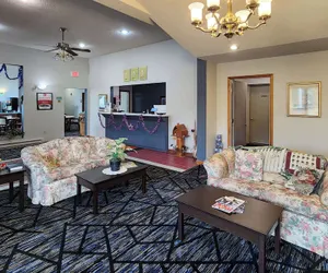 Photo 4 - Econo Lodge Lakeshore