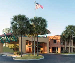 Photo 2 - Hampton Inn Brooksville Dade