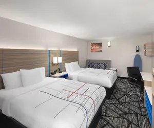 Photo 2 - La Quinta Inn by Wyndham Nashville South