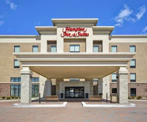 Photo 2 - Hampton Inn & Suites Detroit/Warren