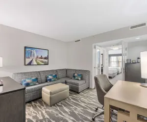 Photo 4 - DoubleTree Suites by Hilton Hotel Huntsville South