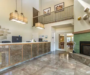Photo 4 - Best Western Plus Inn Scotts Valley