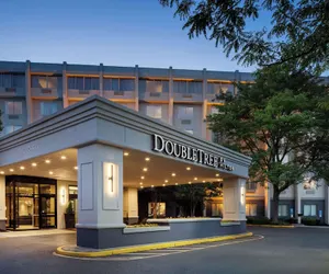 Photo 2 - DoubleTree by Hilton Princeton