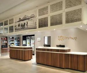 Photo 3 - Courtyard by Marriott Long Beach Downtown