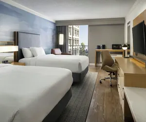 Photo 2 - Courtyard by Marriott Long Beach Downtown