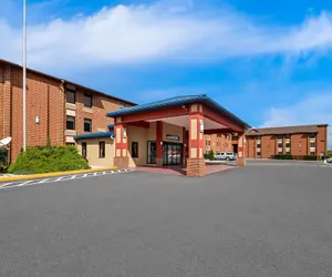 Photo 2 - Travelodge by Wyndham Winchester