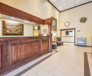 Photo 4 - Econo Lodge