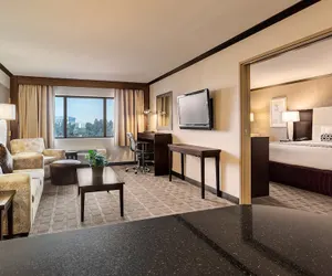 Photo 3 - Crowne Plaza Hotel Foster City - San Mateo by IHG