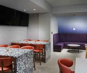 Photo 5 - Courtyard by Marriott Lake Buena Vista at Vista Centre