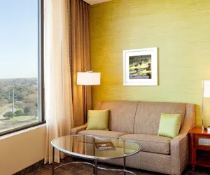 Photo 4 - Holiday Inn Austin -Town Lake, an IHG Hotel