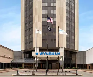 Photo 2 - Wyndham Springfield City Centre