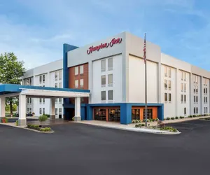 Photo 2 - Hampton Inn Louisville-Airport