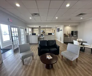 Photo 3 - Days Inn by Wyndham Adel I-75
